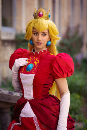 Peach_portrait_Super_Smash_Bros_Brawl_Corneline