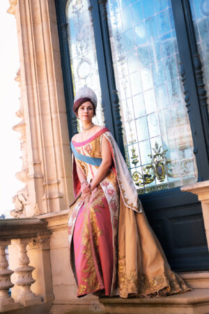 Anastasia_balcon_Disney_Anastasia_Corneline